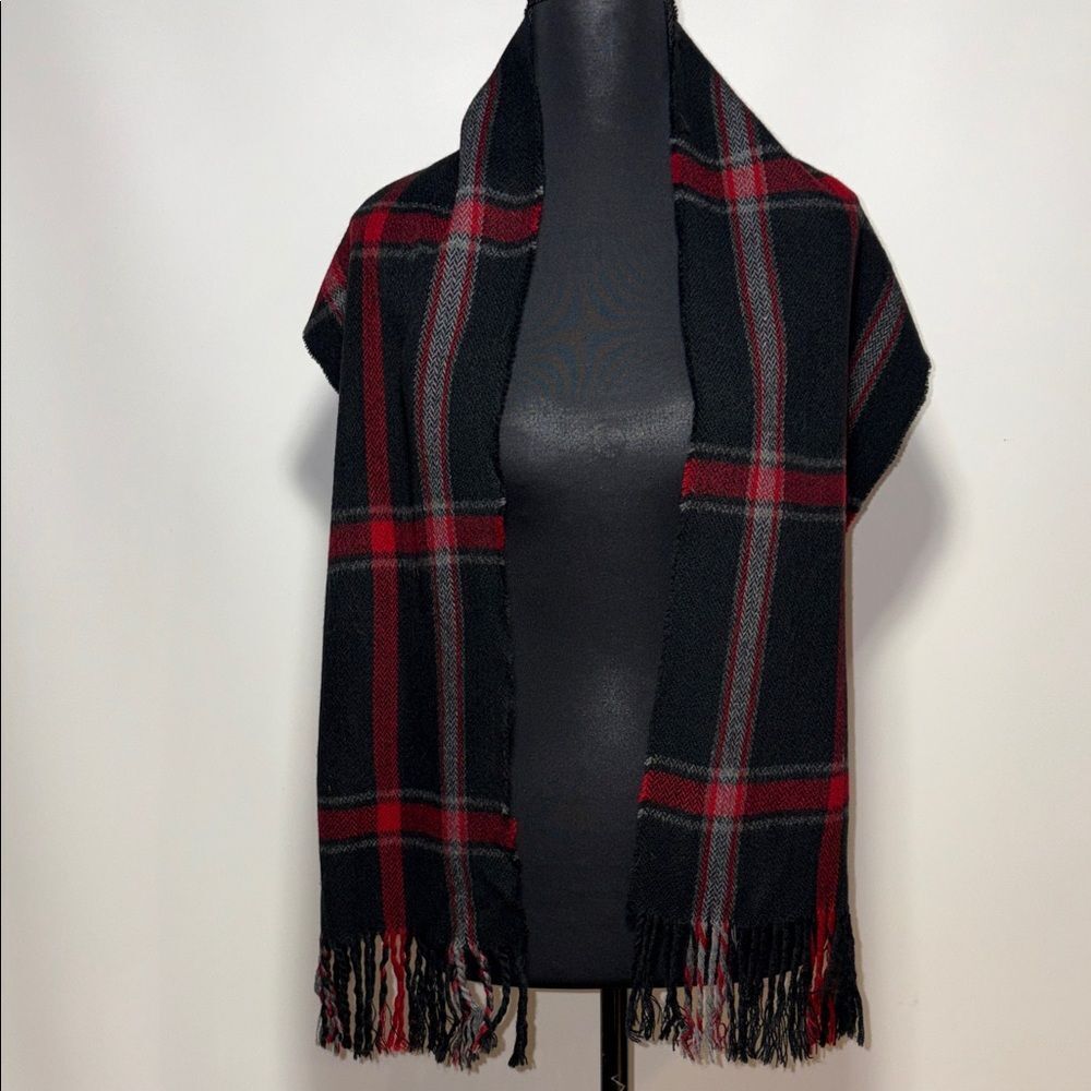 London Fog Black and Red Plaid Scarf
